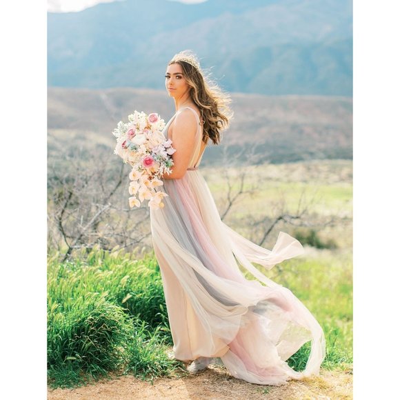Willowby Hutton Wedding Gown Size 6 Rainbow Pastels - Picture 1 of 13